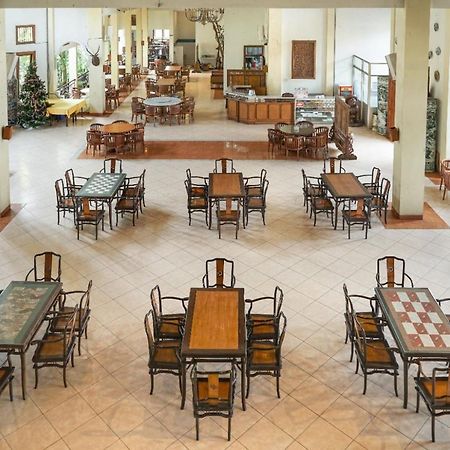 Front One Resort Indraloka Temanggung ภายนอก รูปภาพ