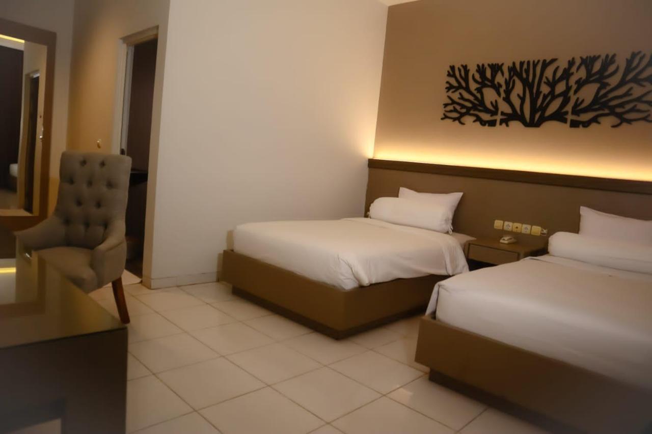 Front One Resort Indraloka Temanggung ภายนอก รูปภาพ
