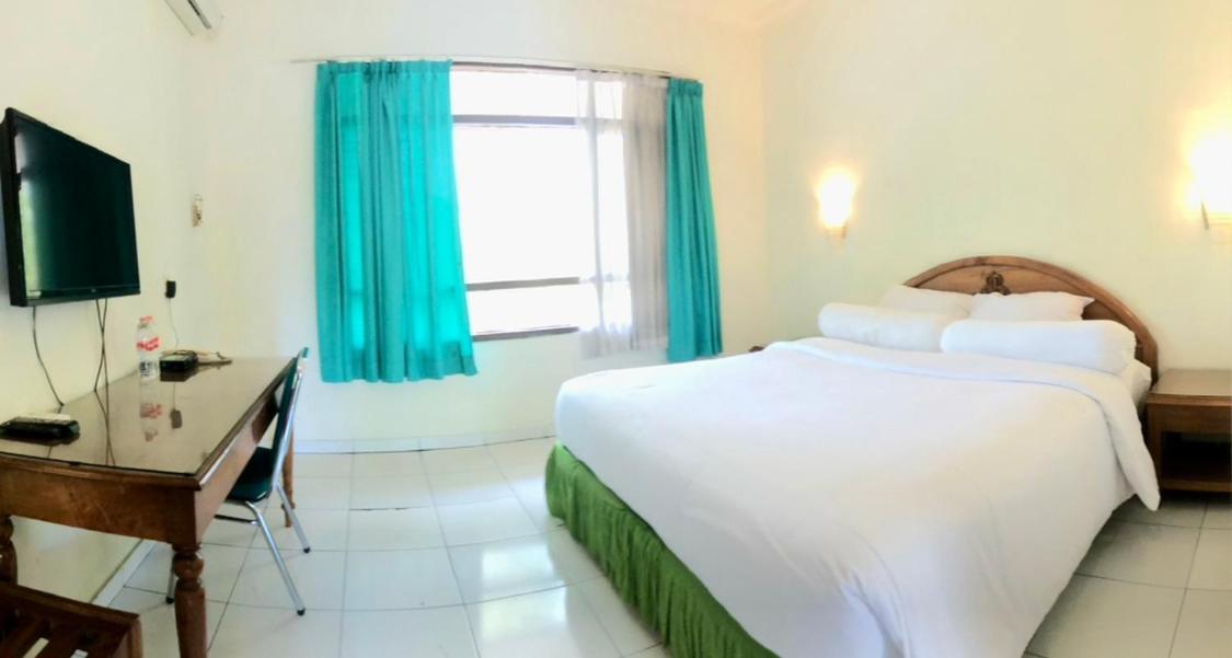Front One Resort Indraloka Temanggung ภายนอก รูปภาพ